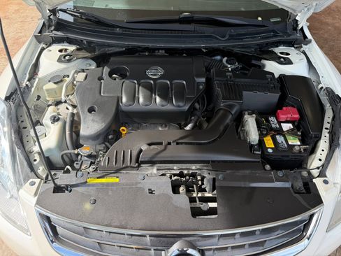 Used 2010 Nissan Altima 2.5 S FWD image 26