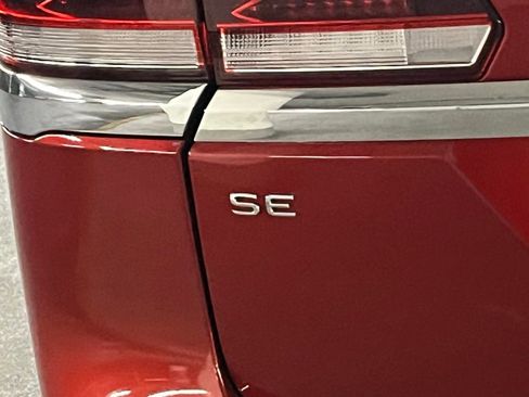 Used 2022 Volkswagen Atlas SE w/ Panoramic Sunroof Package FWD image 38