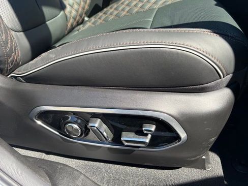 New 2026 Jeep Grand Cherokee L Summit image 30