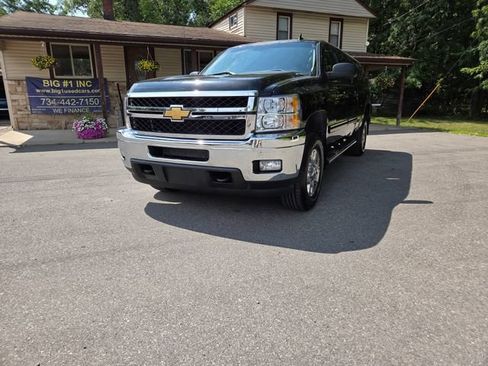 Used 2014 Chevrolet Silverado 2500 LT w/ Interior Plus Package AWD/4WD image 1