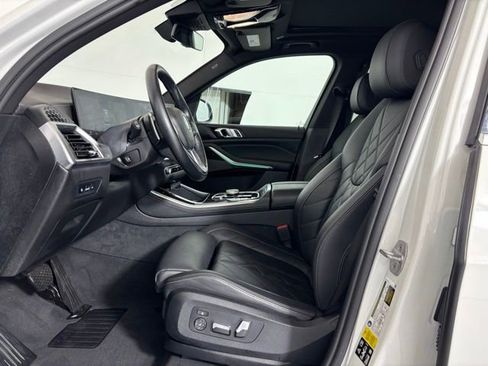 Used 2024 BMW X5 xDrive40i w/ Premium Package image 11