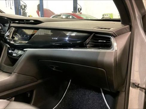 Used 2023 Cadillac XT6 Sport AWD/4WD image 16
