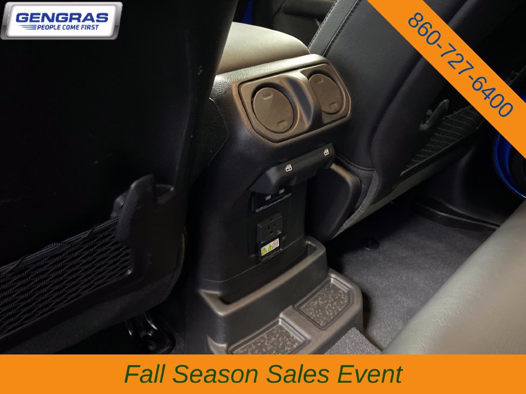 Used 2024 Jeep Wrangler Unlimited Sahara w/ Safety Group AWD/4WD image 27