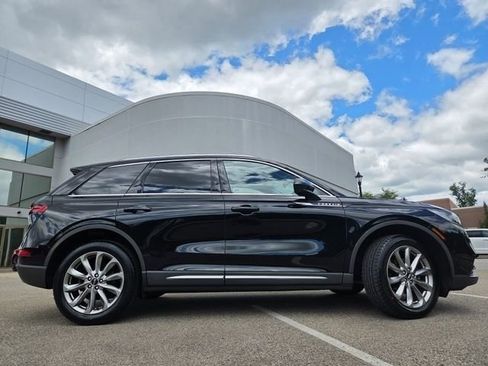 Used 2022 Lincoln Corsair AWD w/ Premium Package image 27