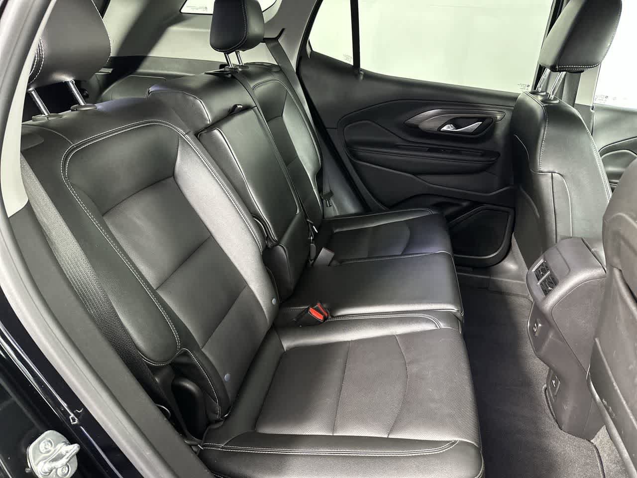Used 2024 GMC Terrain SLT AWD/4WD image 20