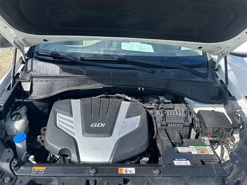 Used 2017 Hyundai Santa Fe Limited FWD image 34