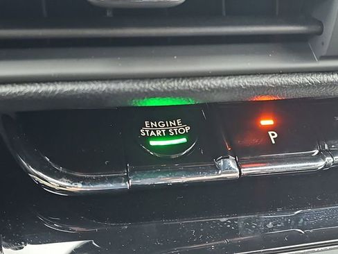 Used 2025 Lincoln Corsair Reserve w/ Jet Appearance Package image 17