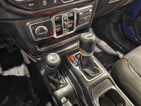 Used 2020 Jeep Wrangler Unlimited Sport S AWD/4WD image 40