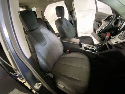 Used 2017 Chevrolet Equinox LT FWD image 18