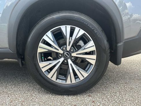 Used 2023 Nissan Rogue SV w/ SV Premium B Package AWD/4WD image 14