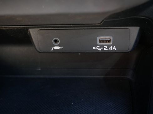 Used 2024 Subaru Crosstrek 2.0i AWD/4WD image 32