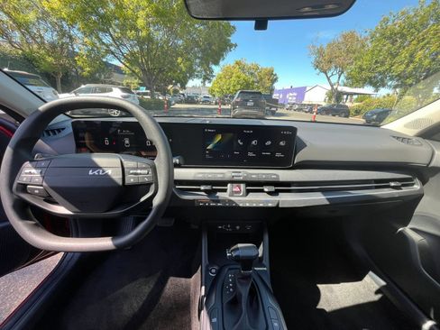 Used 2026 Kia K4 FWD image 32