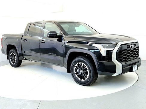 New 2026 Toyota Tundra SR5 AWD/4WD image 7
