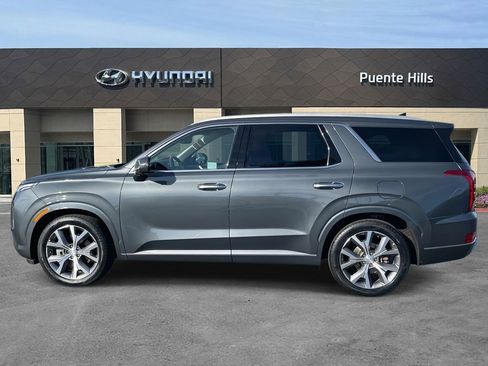 Used 2022 Hyundai Palisade Limited FWD image 3