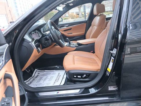 Used 2017 BMW 540i xDrive image 17