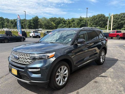 Certified 2023 Ford Explorer Limited w/ Equipment Group 301A AWD/4WD image 3