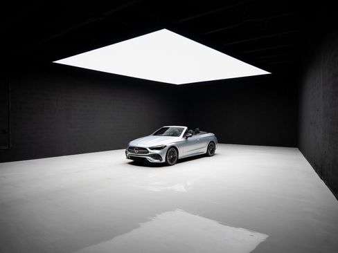 Used 2024 Mercedes-Benz CLE 300 4MATIC Cabriolet image 90