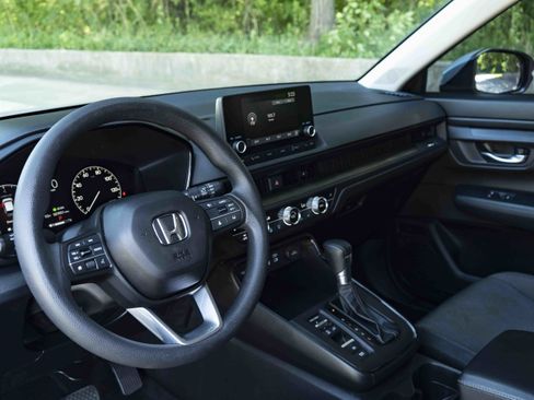 Used 2025 Honda CR-V EX image 16