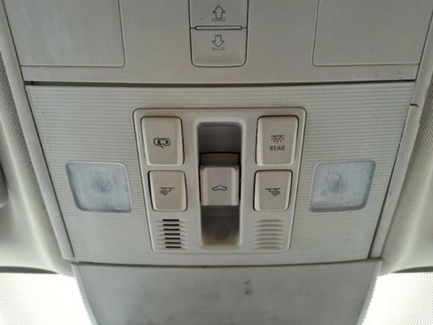 Used 2022 Volkswagen Taos SEL w/ Panoramic Sunroof Package image 49