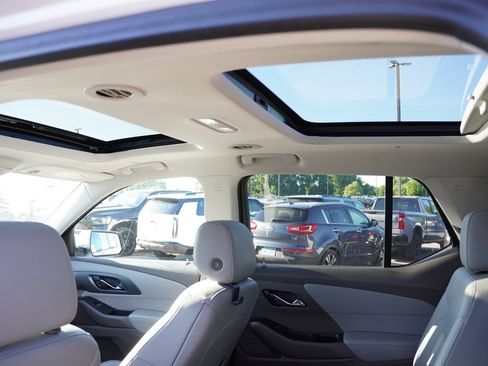 Certified 2021 Chevrolet Traverse Premier AWD/4WD image 5