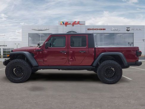 Used 2021 Jeep Gladiator Rubicon image 2