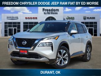 Used 2023 Nissan Rogue SV image 1