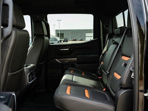 Used 2020 GMC Sierra 1500 AT4 w/ Off-Road Performance Package image 43