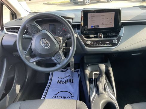 Used 2025 Toyota Corolla LE FWD image 15