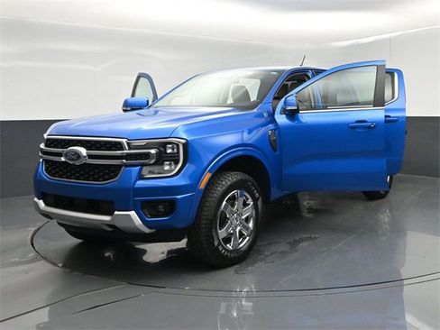 Used 2025 Ford Ranger Lariat w/ Chrome Accent Package image 64