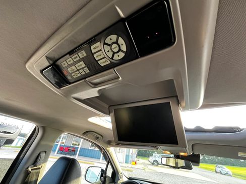 Used 2017 Honda Pilot Touring image 14