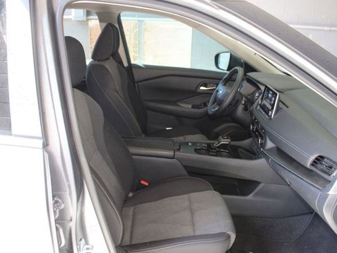 Used 2026 Nissan Rogue SV w/ Cold Weather Package FWD image 13
