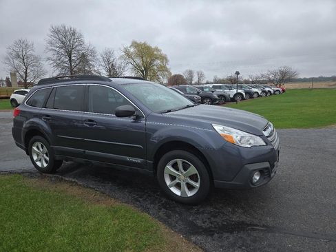 Used 2014 Subaru Outback 2.5i w/ Alloy Wheel Package image 4