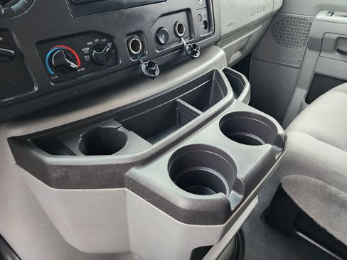 Used 2014 Ford E-250 and Econoline 250 E-250 w/ Power Group image 21