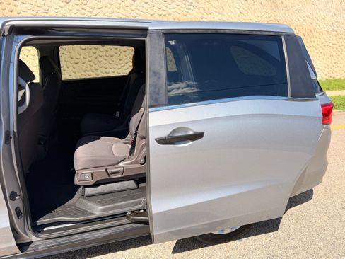 Used 2019 Honda Odyssey LX image 16