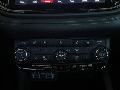 Used 2021 Dodge Durango Citadel w/ Premium Entertainment Group AWD/4WD image 37