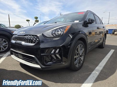 Used 2022 Kia Niro Touring Special Edition FWD image 2