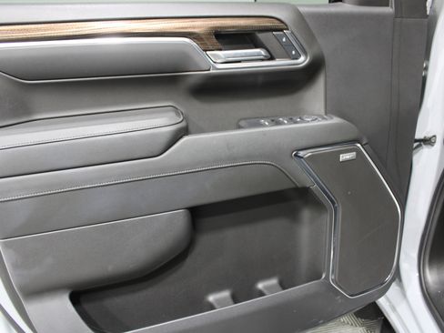 Used 2024 Chevrolet Silverado 1500 RST w/ Convenience Package II AWD/4WD image 7