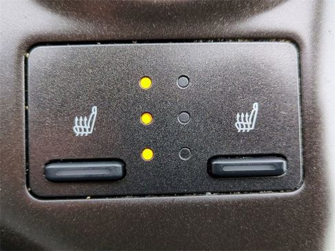 Used 2023 Toyota Camry XSE image 21