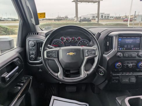 Certified 2023 Chevrolet Silverado 2500 LT w/ Convenience Package image 20