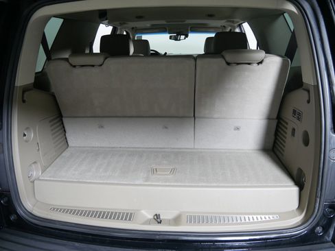 Used 2019 Chevrolet Tahoe Premier w/ Max Trailering Package image 18