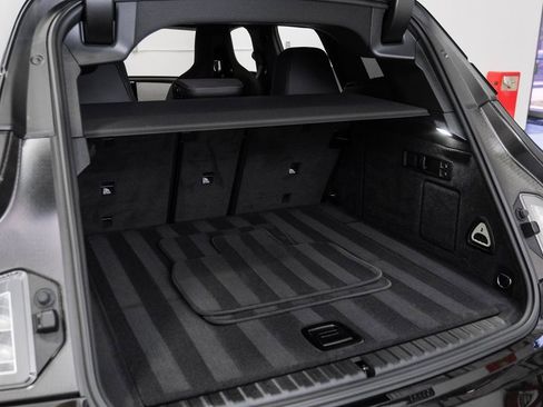 Used 2025 BMW iX xDrive50 image 52