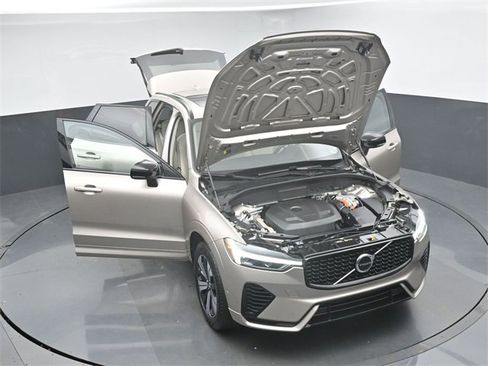 Used 2024 Volvo XC60 T8 Plus w/ Protection Package Premier image 49