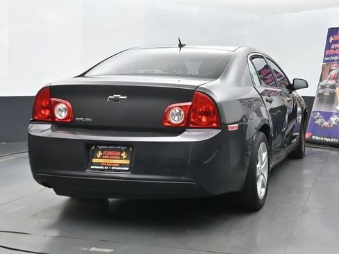 Used 2011 Chevrolet Malibu LS image 8