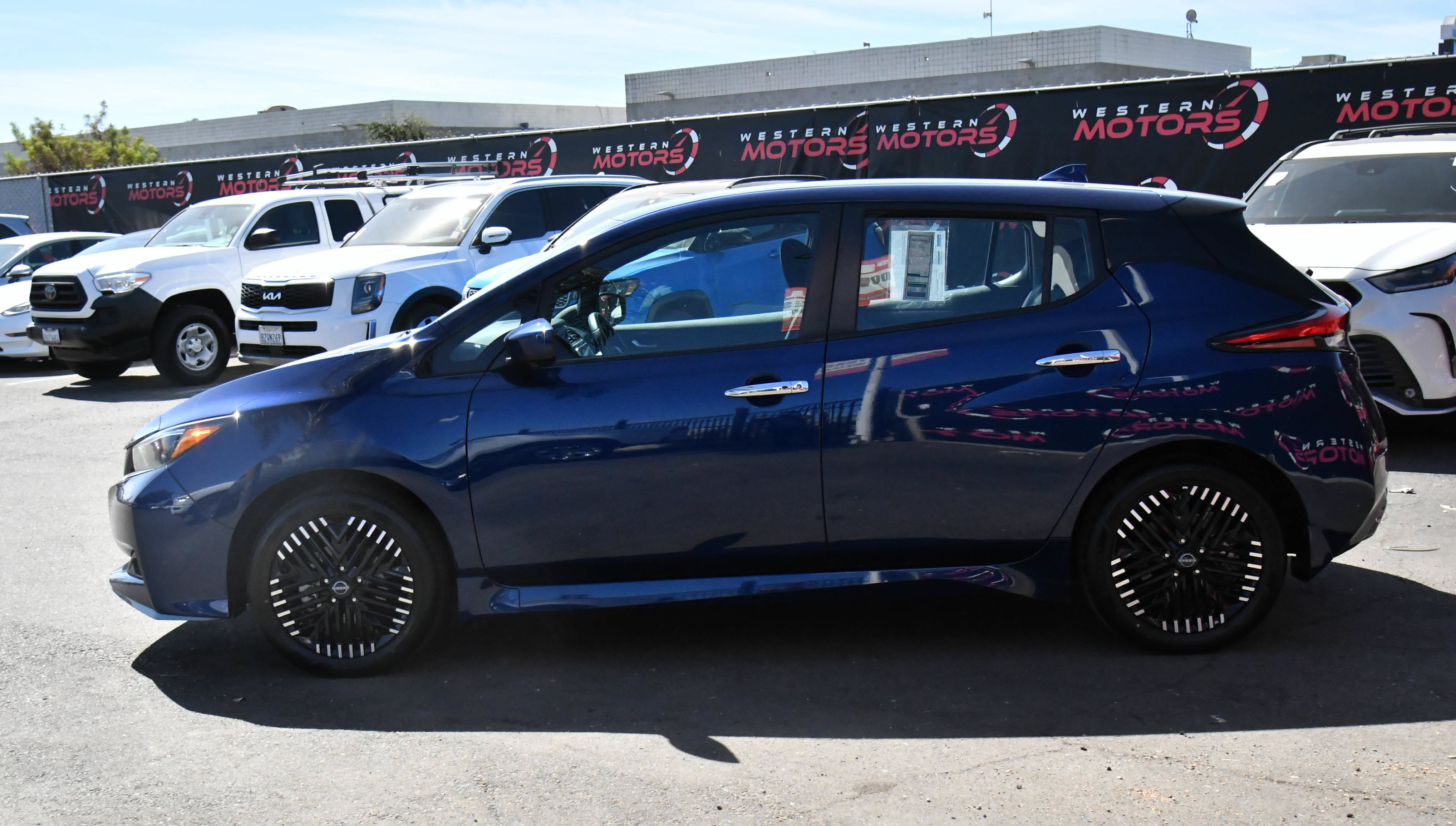 Used 2025 Nissan Leaf SV Plus FWD image 4