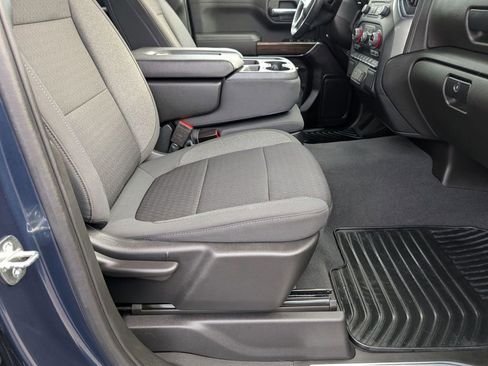 Used 2022 Chevrolet Silverado 1500 LT image 45