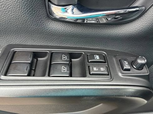 Used 2023 Nissan Titan PRO-4X w/ Pro-4x Convenience Package AWD/4WD image 19