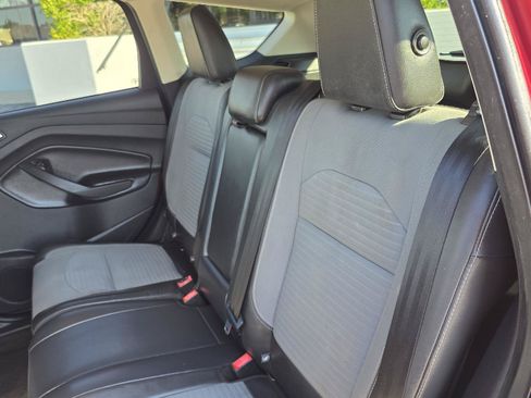 Used 2019 Ford Escape SE FWD image 31