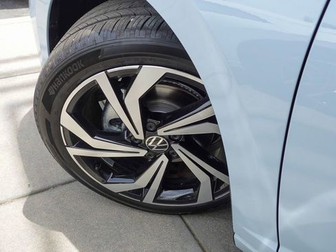 New 2025 Volkswagen Jetta SEL image 10