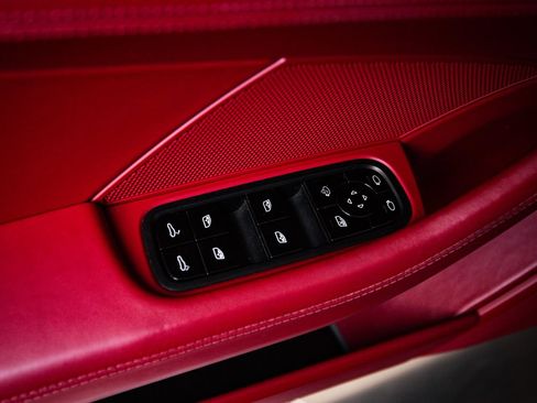 Used 2018 Porsche Panamera 4 AWD/4WD image 22