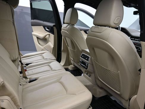 Used 2018 Audi Q7 3.0T Prestige AWD/4WD image 19